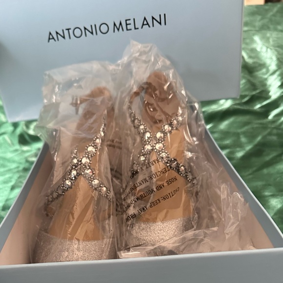 Dark Silver Antonio Melani Jamme Heels size 7 - Picture 10 of 11